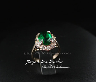 精致绿色宝石镶钻 祖母绿戒指指环女欧美复古戒子 女友生日礼物