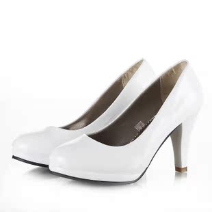 缤纷女鞋 经典百搭新款防水台高跟鞋子漆皮粗跟单鞋D556白色