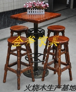 欧式风格酒吧桌凳 火烧木碳化桌椅 仿古户外休闲凳 吧台凳 水吧凳