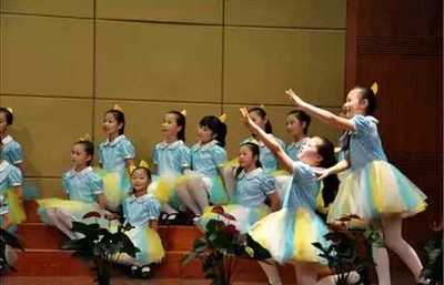 儿童新款男女学生歌唱比赛服装舞台演出舞蹈手语表演七彩裙纱裙服