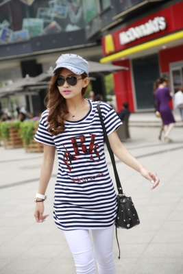 2014春夏新款韩版街头百搭宽松个性条纹印花字母短袖女长款T恤