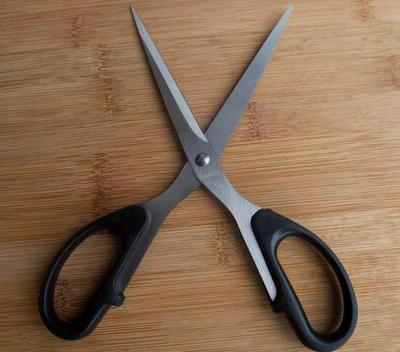 高级不锈钢剪刀 家用剪刀 黑色吸卡办公剪刀 剪纸刀
