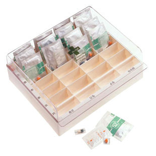 悠悠然 日本进口 AS树脂4*7一周药盒 药盒 药箱 便捷药盒 分药盒