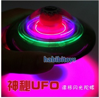 新款UFO闪光音乐陀螺 电动漂移陀螺 自动旋转 宝宝益智发光玩具