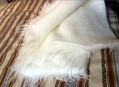 饰品 首饰柜台专用毛绒垫 白色长毛毛布 2 米宽 实物拍摄
