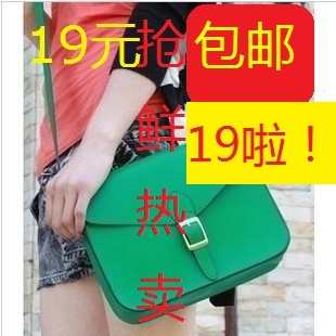 2015新款韩版单肩斜跨女包邮差小包酒红色包包复古时尚欧美潮包