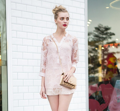 特价欧洲站2014春装新款时尚钩花透视粉色小背心两件套女衬衣衬衫