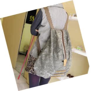 2013新款褶皱女士旅行大号双肩背包韩版休闲帆布包包潮正品女式包
