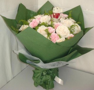 19朵白玫瑰 康乃馨 大庆鲜花速递 送给男士鲜花 大庆花店送花