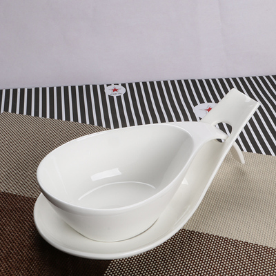 创意勺子配盘汤碗水果沙拉碗欧式异形陶瓷餐具西餐厅甜品碗带把碗