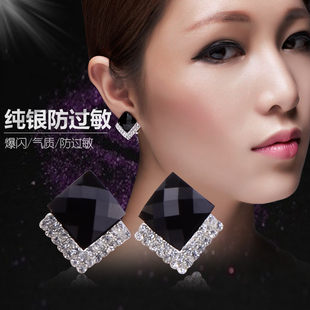 S925纯银耳钉女菱形水晶耳环防过敏 韩版时尚百搭装饰夸张耳饰品
