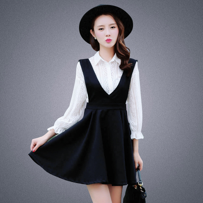 秋装新品韩版时尚套装蕾丝镂空荷叶袖衬衫+背带裙两件套连衣裙女