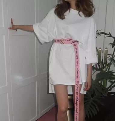 韩国春夏新款纯色圆领不规则超长字母粉色皮带宽松T恤连衣裙