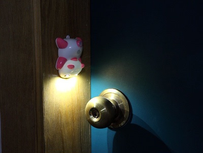 创意电池节能 LED小夜灯 光控人体感应灯 衣柜橱柜灯卧室楼道壁灯