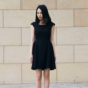 SODR coco的小黑裙 向经典致敬 超修身立体剪裁优雅复古连衣裙