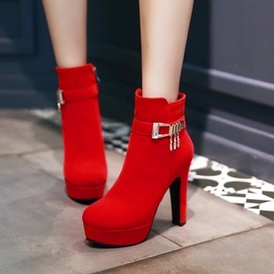 新款红色结婚女靴超高跟马丁靴水钻磨砂 中筒靴侧拉链大码保暖靴