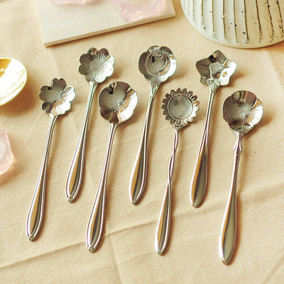 现货樱花勺餐具salus不锈钢花朵勺子叉子小刀 日本代购