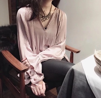 春夏 韩国代购 很有女人味的上衣 褶皱喇叭袖裸粉色衬衫