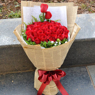 33朵红玫瑰花束表白母亲节情人节圣诞节送武汉同城鲜花速递生日花