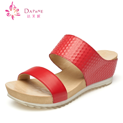Daphne/达芙妮2015夏季女鞋 防滑高跟休闲套脚纯色凉鞋1015303141