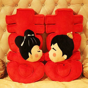 婚庆娃娃一对大红色双喜字床上抱枕靠垫结婚情侣创意毛绒玩具礼物