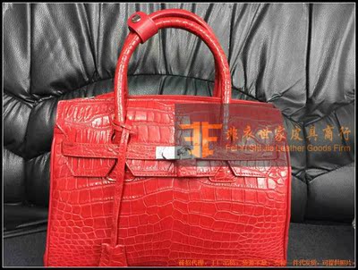 泰国正品代购红色鳄鱼大肚皮包时尚新款女士手提包手拎包枕头包邮