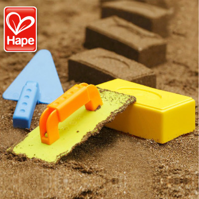 德国Hape沙滩玩具 砖匠工具师3个配件 玩沙工具 沙滩模型