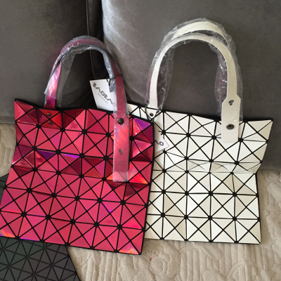 日本代购三宅同款小方块包包女包菱格包折叠手提包白色三角包6格