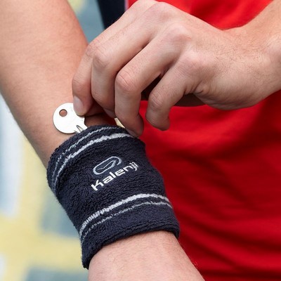 迪卡侬 2015正品特价 跑步球类 吸汗内含钥匙袋 多功能运动护腕