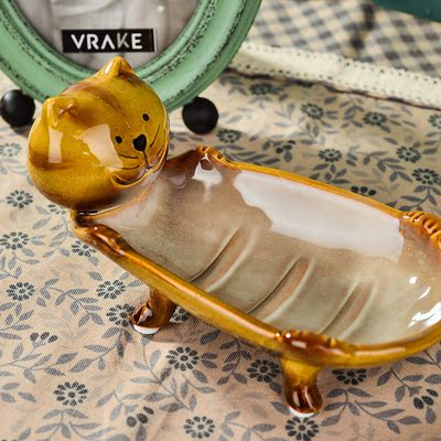 高温瓷工艺品可爱小猫小猴瓷盘创意动物陶瓷烟灰缸桌面装饰摆件