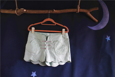 中式复古豆绿色花朵边心形口袋盘扣短裤热裤