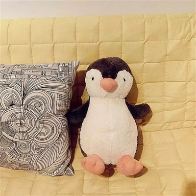 韩国可爱猪企鹅公仔娃娃 创意女生抱枕生日礼物陪睡柔软毛绒玩偶