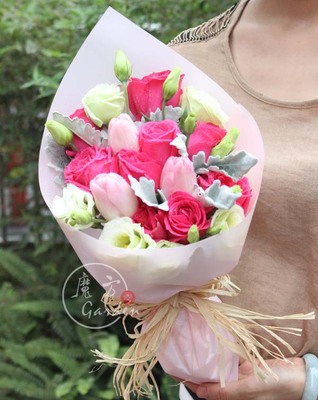 韩式清新自然花束 绣球玫瑰桔梗送朋友闺蜜生日情人节520礼物