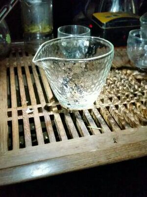 日式锤目纹玻璃公杯  纯手工哨子耐热玻璃公杯茶海匀杯  分茶器