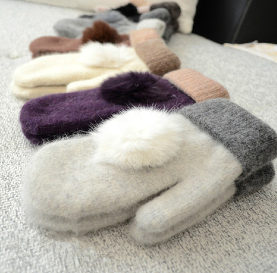 新品兔毛球包指手套女冬加厚学生可爱韩版全指羊毛毛绒双层保暖潮