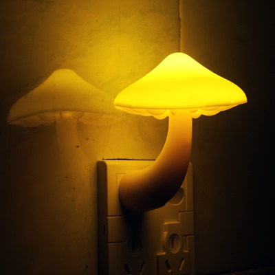 智能小夜灯 创意卧室床头插电夜间厕所指示灯感应自动节能lED灯