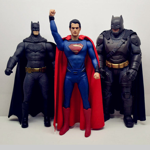 动漫周边男孩生日礼物蝙蝠侠大战超人手办玩具蝙蝠侠铠甲超人摆件